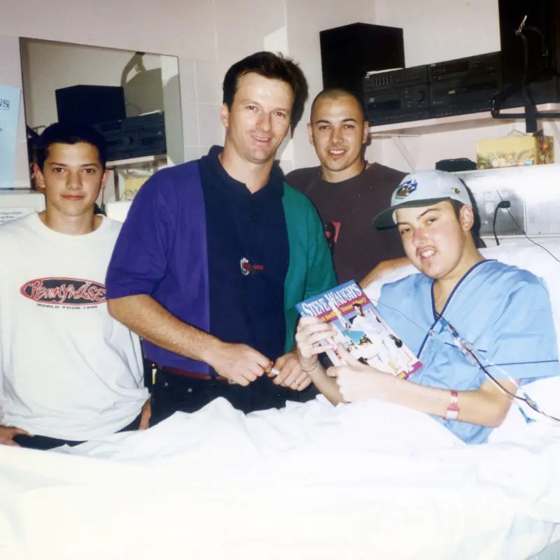 Allan with his brothers and Steve Waugh during treatment
